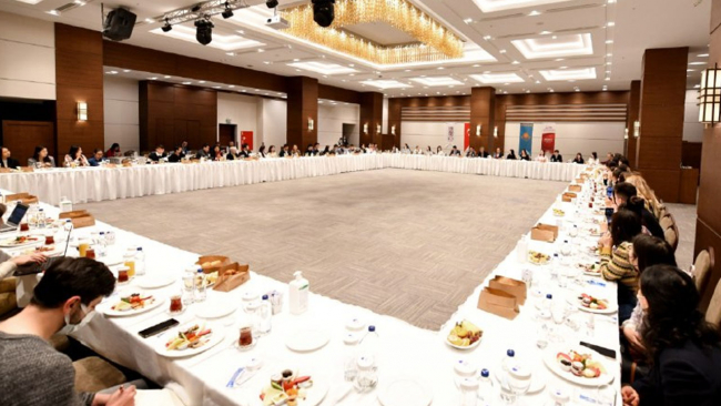 YTB'den Kazak öğrencilere moral ve dayanışma programı